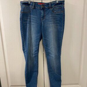 Elle Womens 12R Medium Wash Jeans